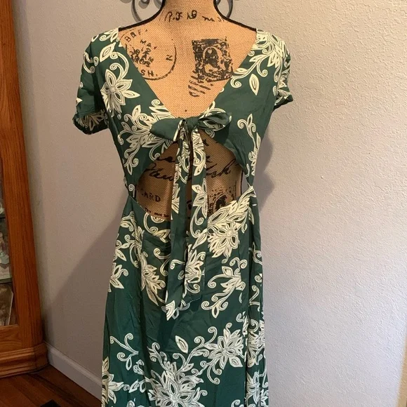 Fashion Nova | Dresses | Beachy Open Back Summer Dress By Fashion Nova |  Poshmark